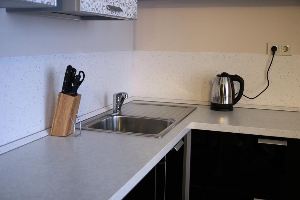 Alexandra Industrial Bridge Apartment