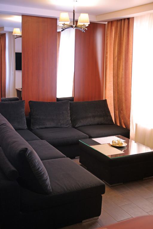 Alexandra Industrial Bridge Apartment Kyiv